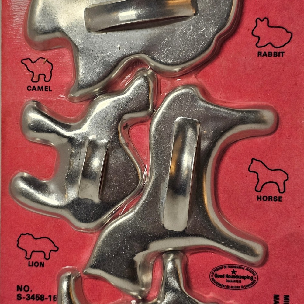 Mirro Aluminum Cookie Cutter Set Vintage Animal Rabbit Camel Horse Lion USA - Picture 4 of 4
